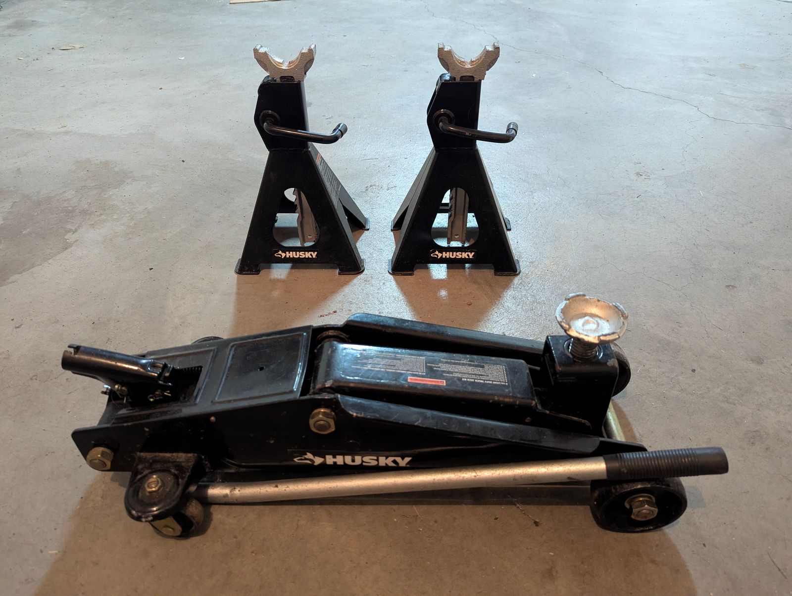Husky 3-Ton Floor Jack and Jack Stands